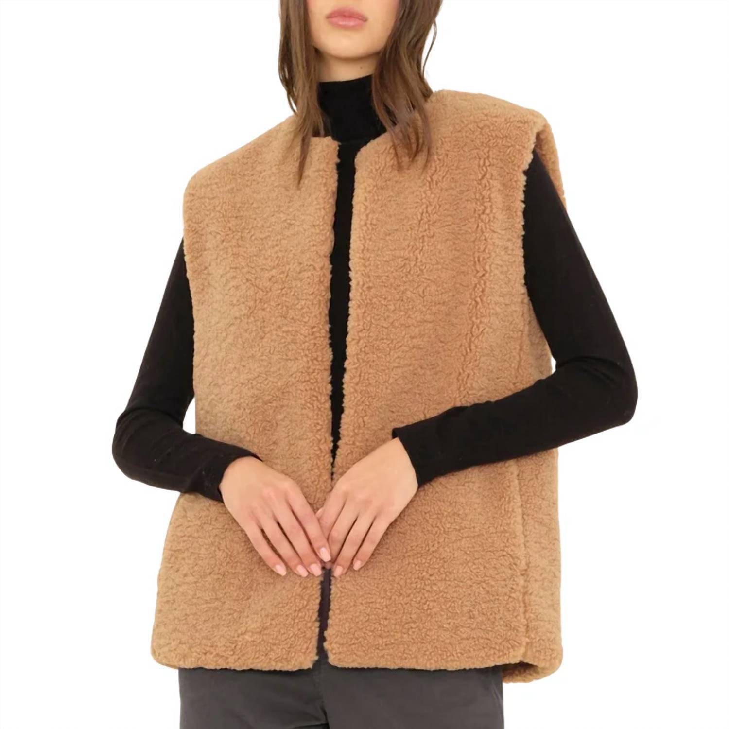 New Xirena Thea Vest In Teddy Brown